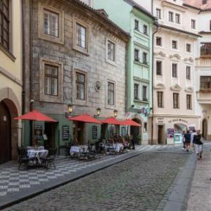 Hotel At the Black Star -Charming Romantic Suites and Apartments Prague