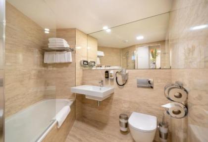 Grandium Hotel Prague - image 11