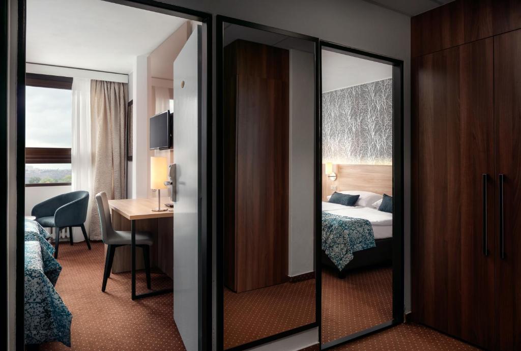 Congress & Wellness Hotel Olsanka - image 2