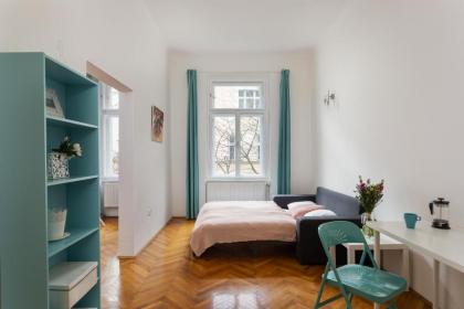 Welcoming Flat in Vinohrady by Prague Days - image 10