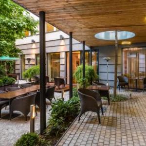 three Crowns Hotel