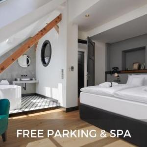 Hotel Republika & Suites