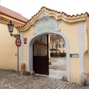 Classy Apartments Charles Bridge