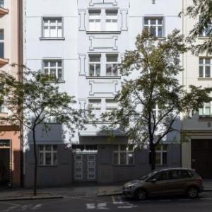 minimalist Studio in Vinohrady by Prague Days