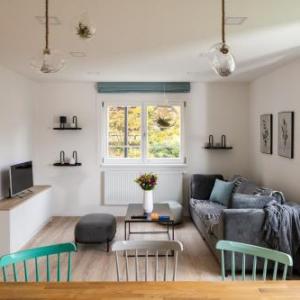 Minimalistic House in Vinohrady by Prague Days