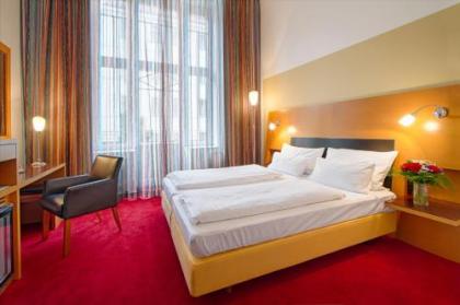 Theatrino Hotel - image 2