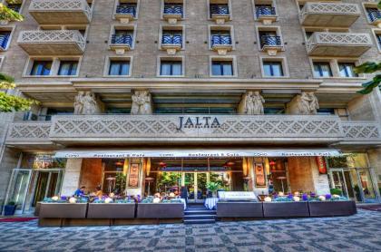 Jalta Boutique Hotel - image 1