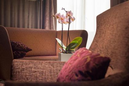 Jalta Boutique Hotel - image 7
