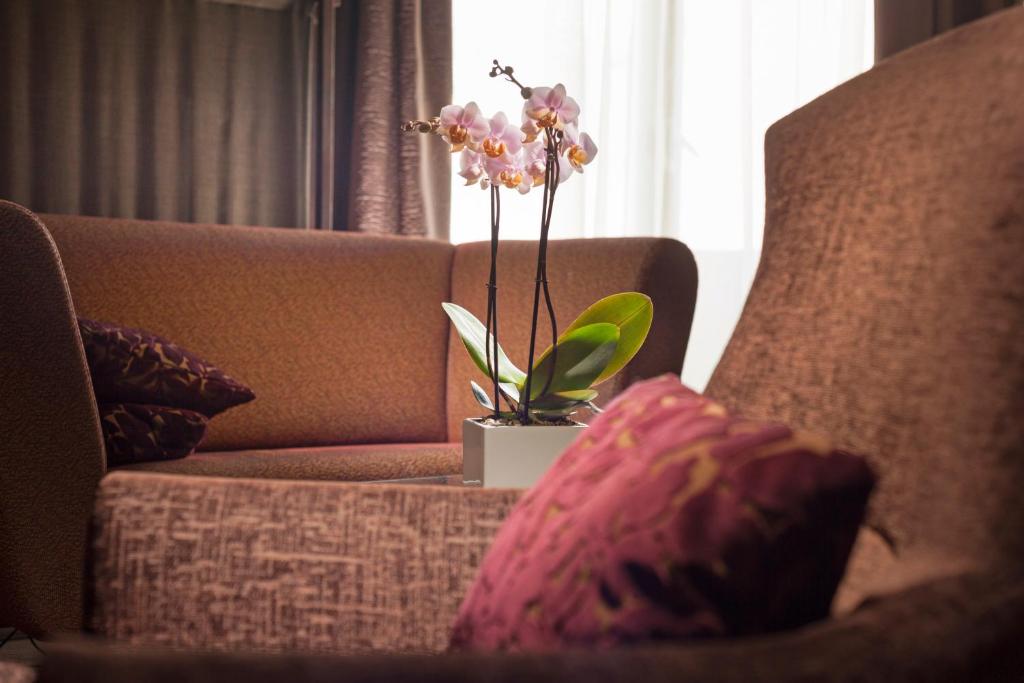 Jalta Boutique Hotel - image 7