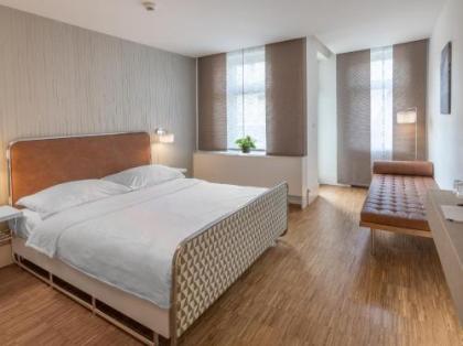 Three Crowns Hotel - image 13