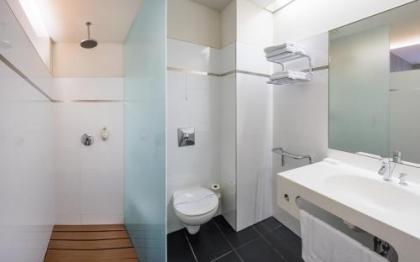 Three Crowns Hotel - image 16