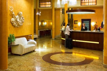 Adria Hotel Prague - image 9