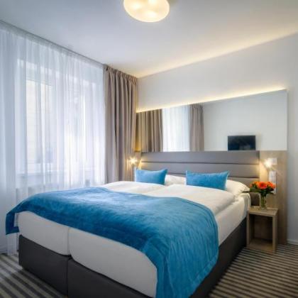 Hotel White Lion - image 1