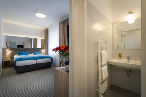 Hotel White Lion - image 3