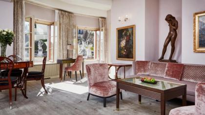 Aria Hotel Prague - image 1