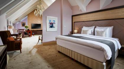 Aria Hotel Prague - image 9