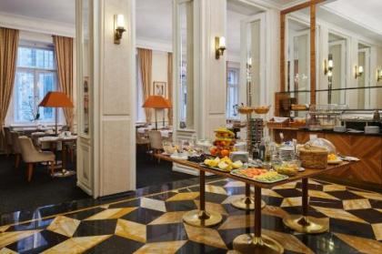 Ventana Hotel Prague - image 4
