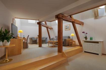 Ventana Hotel Prague - image 6
