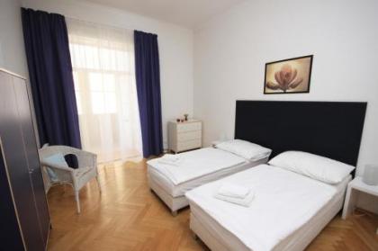 Old Town Apartments - image 1