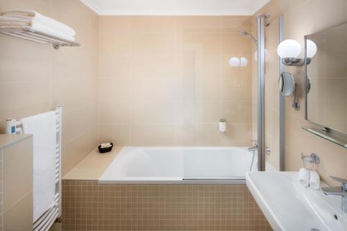 Boutique Hotel Seven Days - image 4
