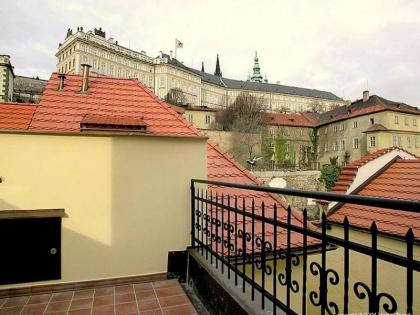 The Golden Wheel Boutique Hotel - image 13
