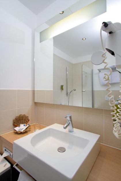 Falkensteiner Hotel Maria Prag - image 14