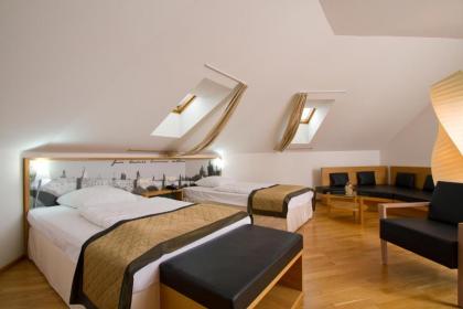 Falkensteiner Hotel Maria Prag - image 2
