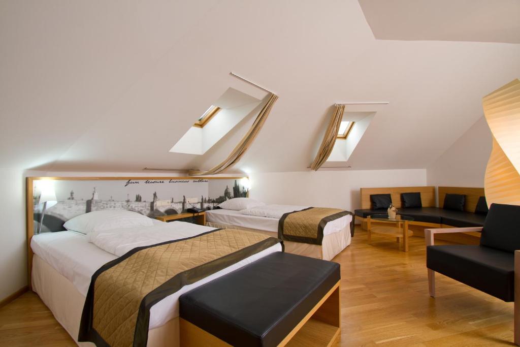 Falkensteiner Hotel Maria Prag - image 2