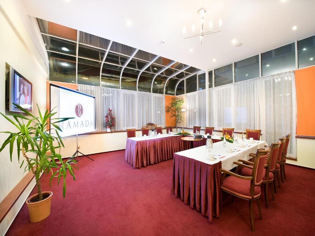 Ramada Prague City Centre - image 3