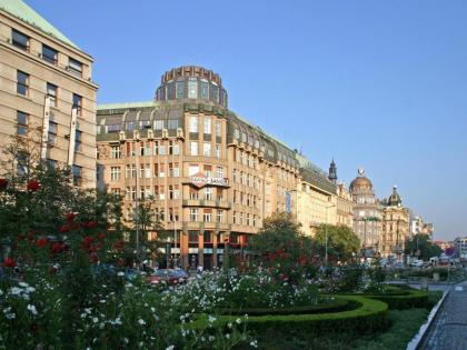 EA Hotel Rokoko - image 15