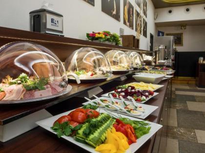 EA Hotel Rokoko - image 4