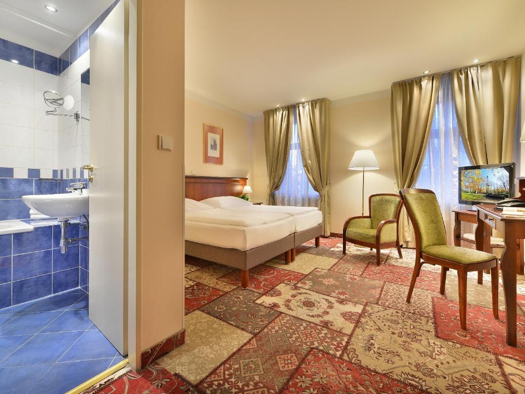 EA Hotel Jeleni Dvur Prague Castle - image 7