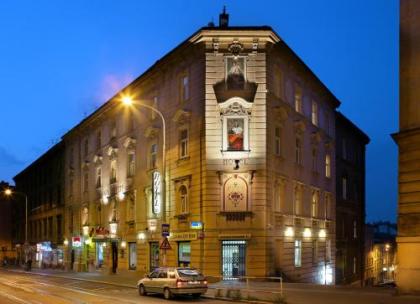 Hotel Golden City Garni - image 14