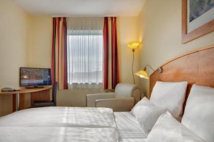 Best Western Amedia Praha - image 11