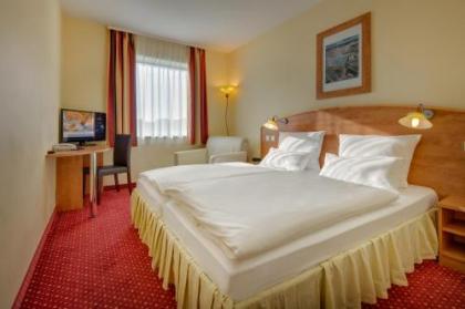 Best Western Amedia Praha - image 9
