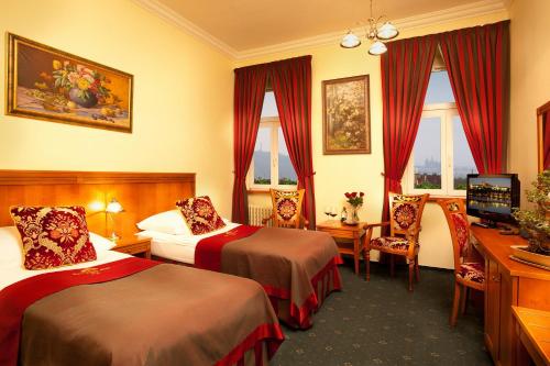 Green Garden Hotel - image 3