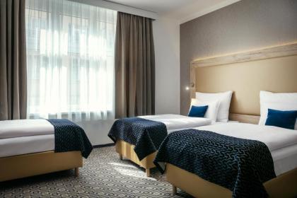Astoria Hotel - image 15