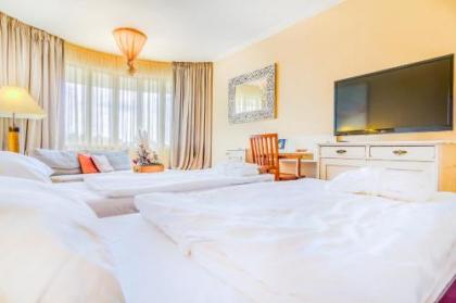 Villa St. Tropez - image 20