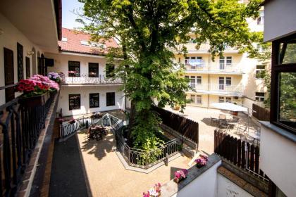 Hotel Amadeus - image 1