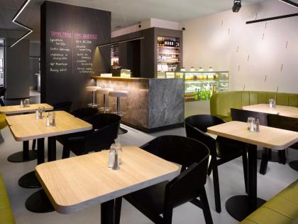 The ICON Hotel & Lounge - image 3