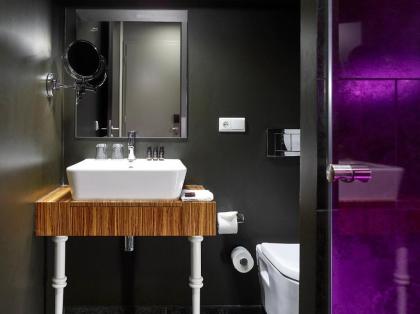 The ICON Hotel & Lounge - image 6