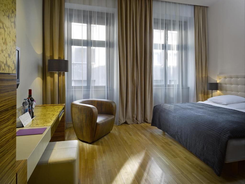 The ICON Hotel & Lounge - image 7