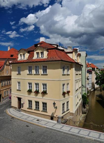 Hotel Certovka - image 2