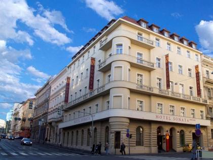 EA Hotel Sonata - image 1