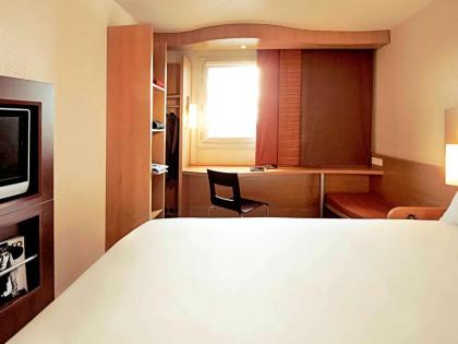 Ibis Praha Old Town - image 19