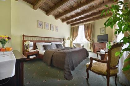 Hotel U 3 Pstrosu - image 12