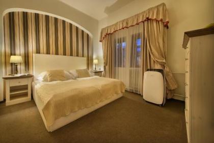 Hotel U 3 Pstrosu - image 9