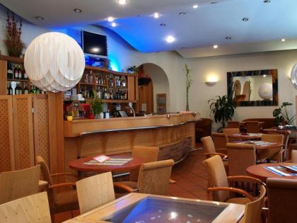 EA Hotel Tosca - image 11