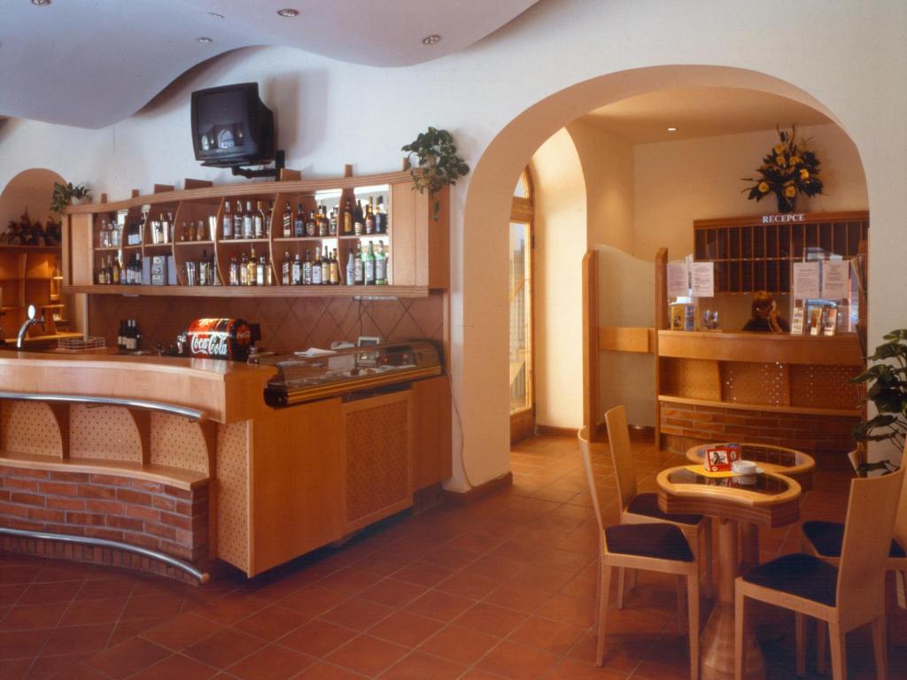 EA Hotel Tosca - image 5