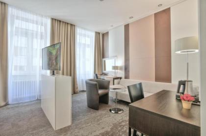 Royal Plaza - image 12